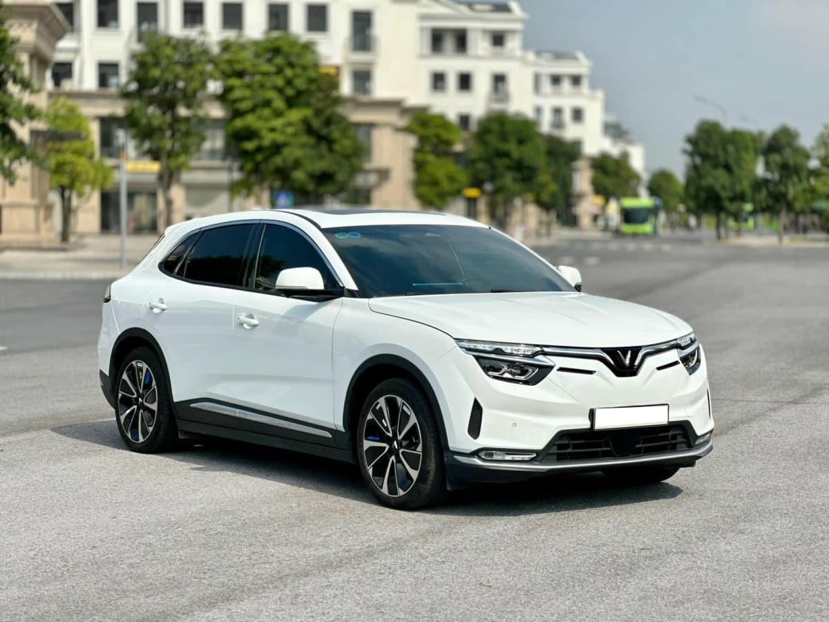 Taxi Gò Công xe đời mới